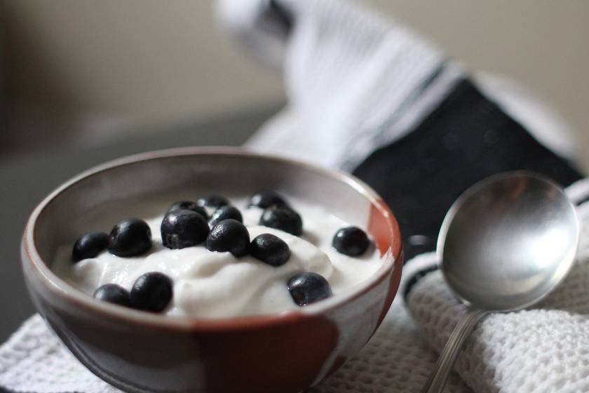 Inspiration: Home-Made Almond Yoghurt with Blueberries